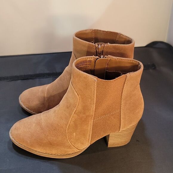 UNIVERSAL THREAD STACKED BLOCK HEEL ALMOND TOE BOOTIES - Picture 5 of 16